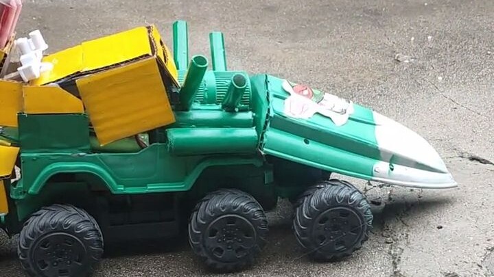 The Little Turtle Armored Vehicle Makes Its Full Debut