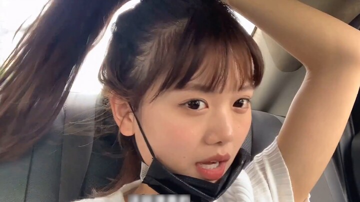 Đùa bạn cùng phòng! Tôi đang nói chuyện với bạn cùng phòng bằng giọng cộc lốc ở nơi công cộng, và tô