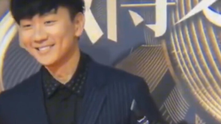 JJ Lin's Tanning Adventures