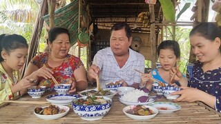 Bữa Cơm Ngon Ngoài Vườn Với Nồi Canh Chua Rau Muống Cá Kho Thơm Nức Mũi| TKQ & Family T712
