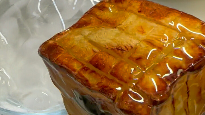 مكعبات سكر صخري مخبوزة