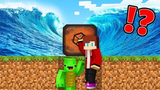 JJ and Mikey VS EPIC TSUNAMI in Bunker in Minecraft - Maizen