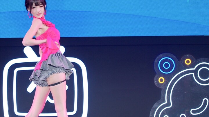 [Rabbit Presidents][Queencard]: Live shot of Bw2024up main stage!