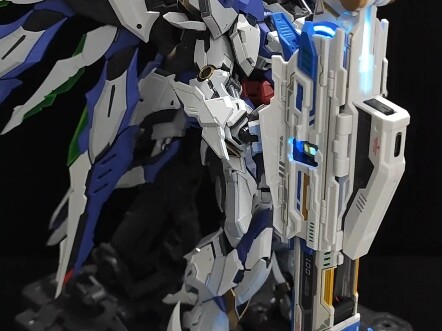 Does the skylight look cool with the railgun?