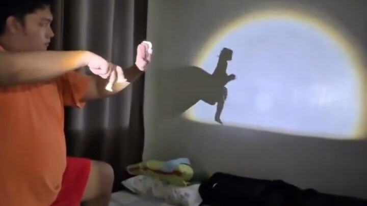 MJ di Bayangan Tangan