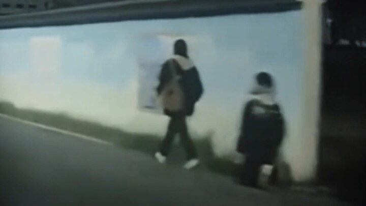 "Kamu berdiri sekarang juga!!!"