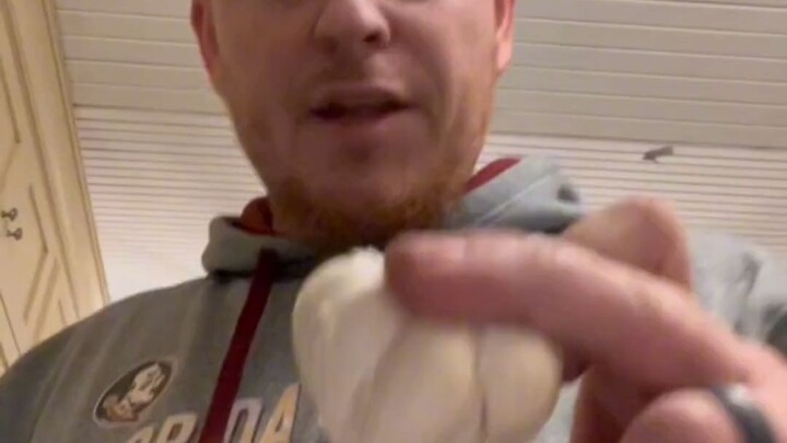 This is how you peel garlic...