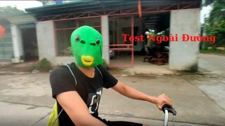 CQT - Thử Thách Đội Mũ Ếch Xanh Đi Xe Đạp Trên Đường (try wearing a green frog hat on the road)