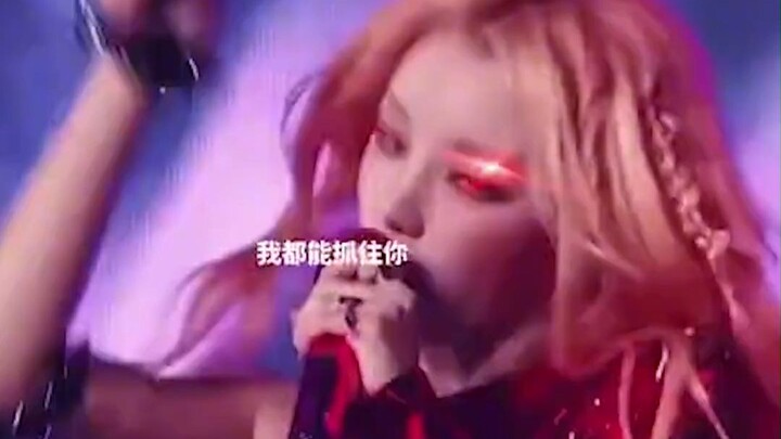 Mẫu mực bắt góc máy của nữ idol