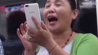 Saat saudara perempuan orang lain ditindas VS Saat saudara perempuan Anda ditindas