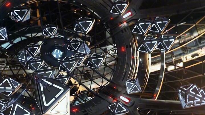 Chủng tộc côn trùng xâm lược Trái Đất, thiếu niên thiên tài cứu thế giới