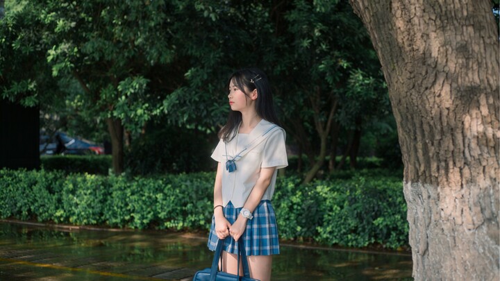 Thiếu nữ 16 tuổi ấy, cô ấy có thể sở hữu mọi điều tốt đẹp trên thế gian này, quả thực là một cô gái 