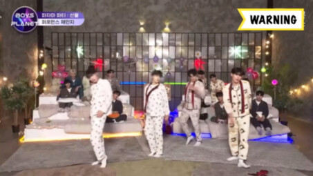 حفلة البيجاما في بويز بلانيت تجمع هان بين/هان وي تشن/جين جي يونغ/شي ما شيو على أغنية "over me"