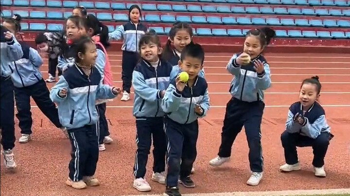 Tôi còn không dám nghĩ anh ấy ném vào đó thì sẽ thế nào nữa.