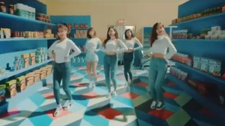 TWICE 'Heartshaker' Producer David Amber shows the 3 other versions it could've