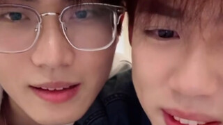 [Jianghu CP] เสี่ยวเจียงกับเสี่ยวหู "พวกเขาแค่อยากดูจูบ แล้วก็วิ่งหนีหลังจากดูจูบ" ฮ่าฮ่าฮ่าฮ่าฮ่า