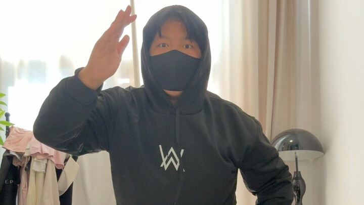 «فتح طرد معجبي» 9.0 المذيع يتحول في لحظة إلى جيا هاو