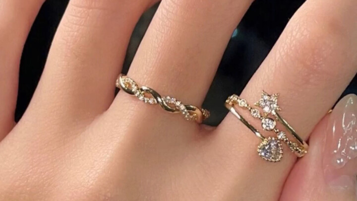 Semuanya adalah mahkota cincin yang langsung membuat orang jatuh hati pada pandangan pertama