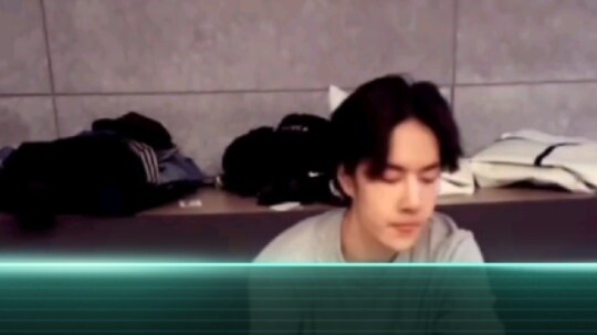 Wang Yibo - The Prodigy Dances โปรดบีบปากของคุณเพื่อรับชม