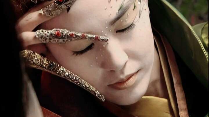 Such a cruel woman, she gave up everything for revenge, she is really beautiful and vicious, and she
