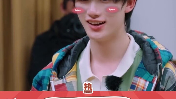 เสียงหัวเราะอันมหัศจรรย์ของ Tan Jianci ทำให้ Ding Chengxin เป็นที่นิยม