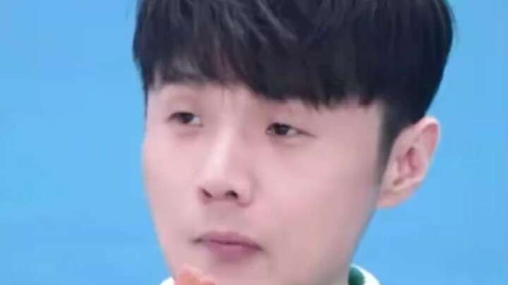 Bai Lu Apparently Stuck in a Li Ronghao Loop