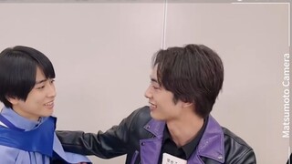 [Chinese subtitles] "Do you like black steel?"