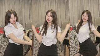 【闹闹酱】制服眼镜娘！