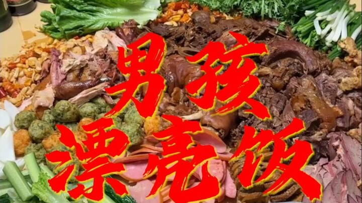 Betapa bahagianya makan camilan malam dengan saudara laki-laki