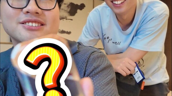 Ketika Anda bermain voli dengan saudara dan teman Anda yang cerewet...