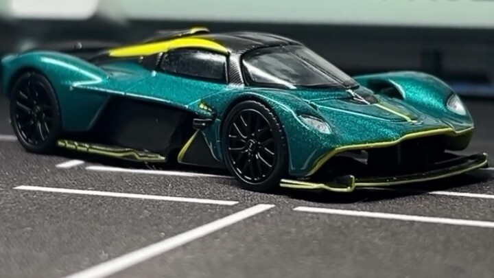 POP RACE ตัวอย่างแกะกล่อง Aston Martin Valkyrie