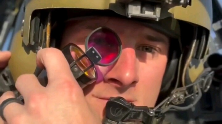 You need to wear this kind of helmet when riding an electric vehicle.