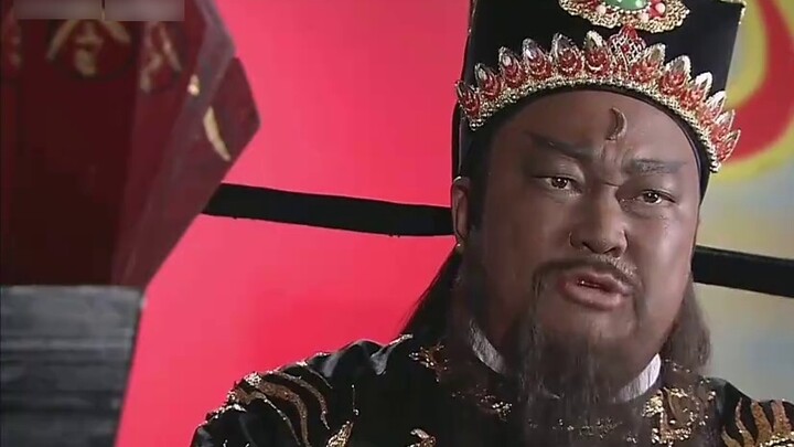 Bao Zheng mengabaikan Ibu Suri dan dengan marah memenggal kepala Chen Shimei. Bagian ini sangat mena
