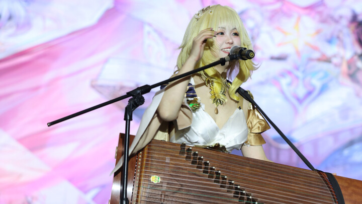 “据野史记载：阿格莱雅是一名魁梧女子”