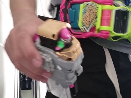 With the special slot, the belt can be thrown away
