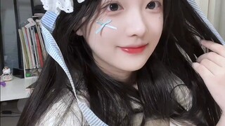 المجموعة الأولى من الفتيات اللطيفات