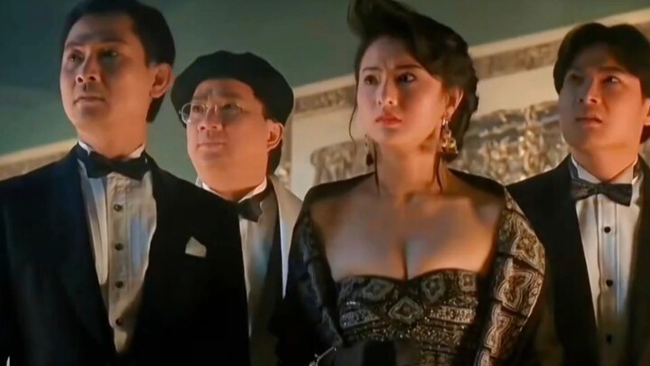 Ini adalah film Hong Kong klasik! Yuen Wah sangat mendominasi!