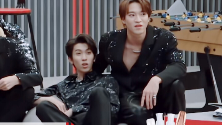 Tari Malam yang Penuh Tinta dddd