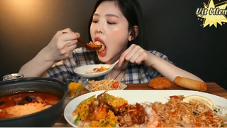 Mì xào Thái, cà ri Ri poo Pat Pong, canh chua tôm cay 4 #amthuc