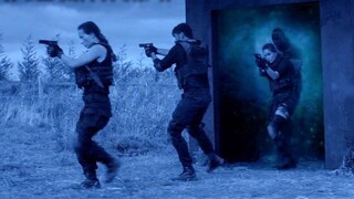 [Poor Movie] A soldier was trapped in an endless stairwell. After climbing for a long time, he found