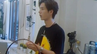 [Bojun Yixiao] web: When he is, he is the whole world. When he is not, the whole world is him.