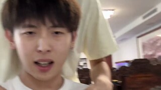 Lạnh lòng, không ngờ anh ấy lại là người như vậy.