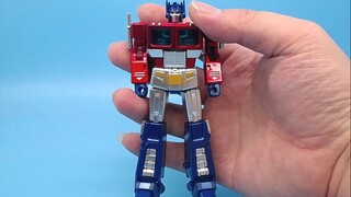 拿在手里闪瞎眼，变形金刚 NA 金属色 擎天柱