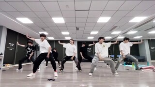 拯救时代峰峻定点拍摄 运镜版 【时代少年团】+【TF家族】cover 泰民 《Criminal》联排八人舞台