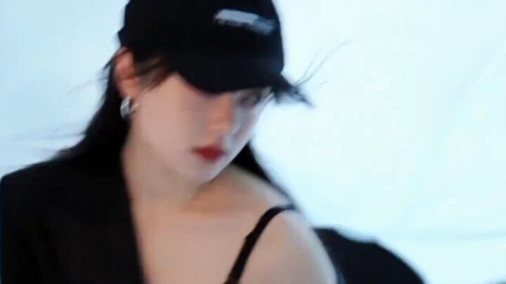 Khụ khụ... Hóa ra Mạch Mạch còn có mặt này nữa à?