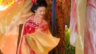 Mengenakan Hanfu untuk menari "Luo Chun Fu" |. Sungguh sia-sia, tapi saya sangat menyukainya! !