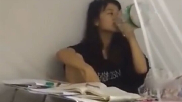 当 代 女 寝 现 状（男生勿进）