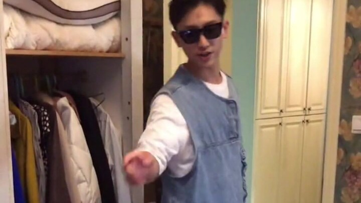 This must be the kind of happiness that only children can't experience.