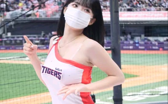 【4K】ลีดาฮเย โชว์เต้นเชียร์ลีดเดอร์ (น่าเบื่อ)