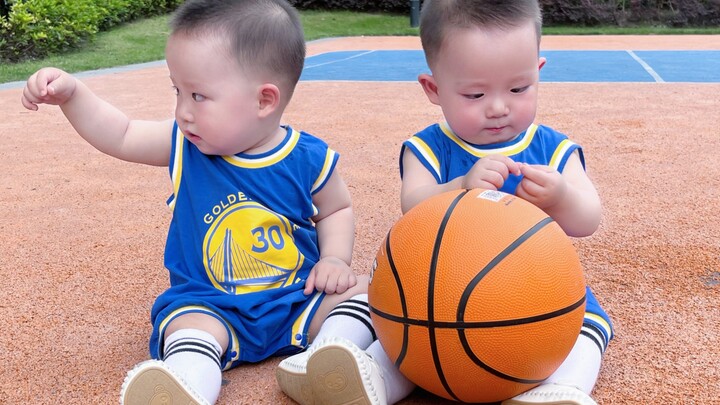 Twin younger brother “pretends” to be the older brother—do you really think Mom wouldn’t recognize h